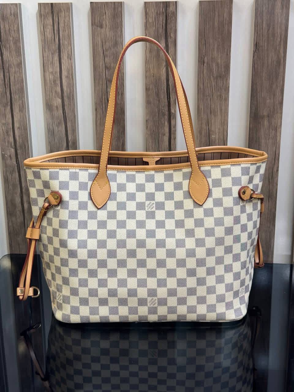 LV Tote Bag 🤎